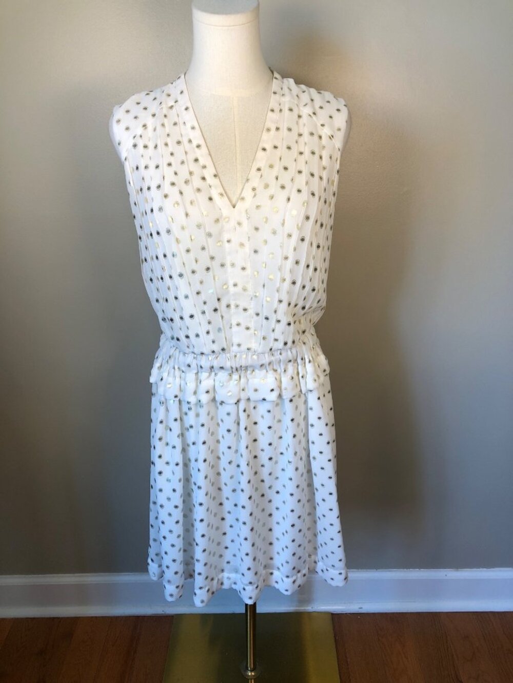 Emporio Armani V Neck Sleeveless Soft Pleat Whimsical Polka Dot Dress Size 4
